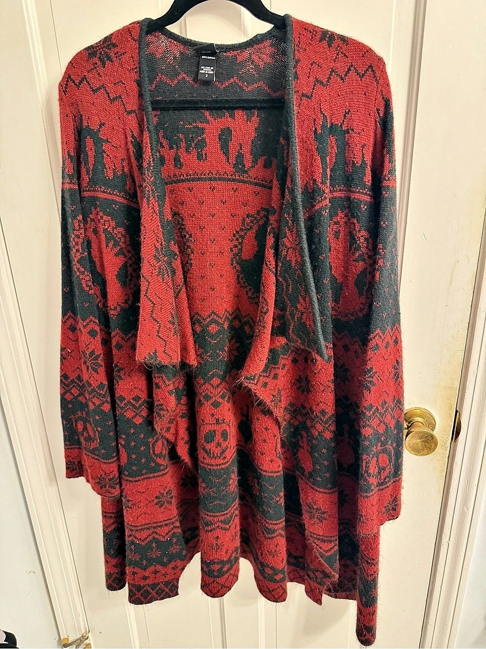 Disney by Torrid Red Black villains Patterned Cardigan Size 3